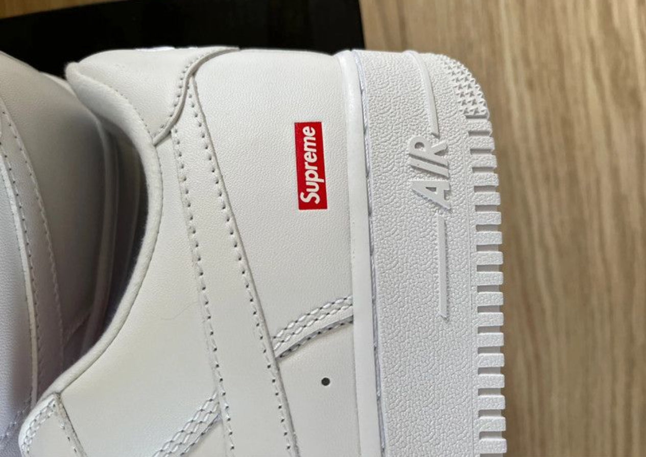 Nike  Air force one supreme